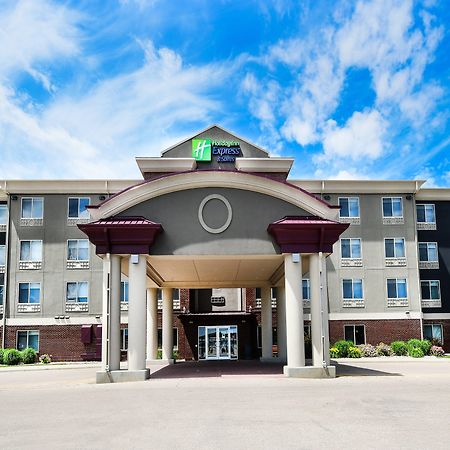 Holiday Inn Express Hotel & Suites Grand Forks By Ihg Exterior foto